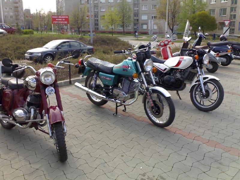 20060416198 (Large).jpg